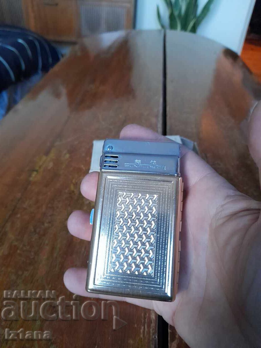 Auction Old cigarette case, Sunflower lighter Auction Old cigarette case, Sunflower lighter