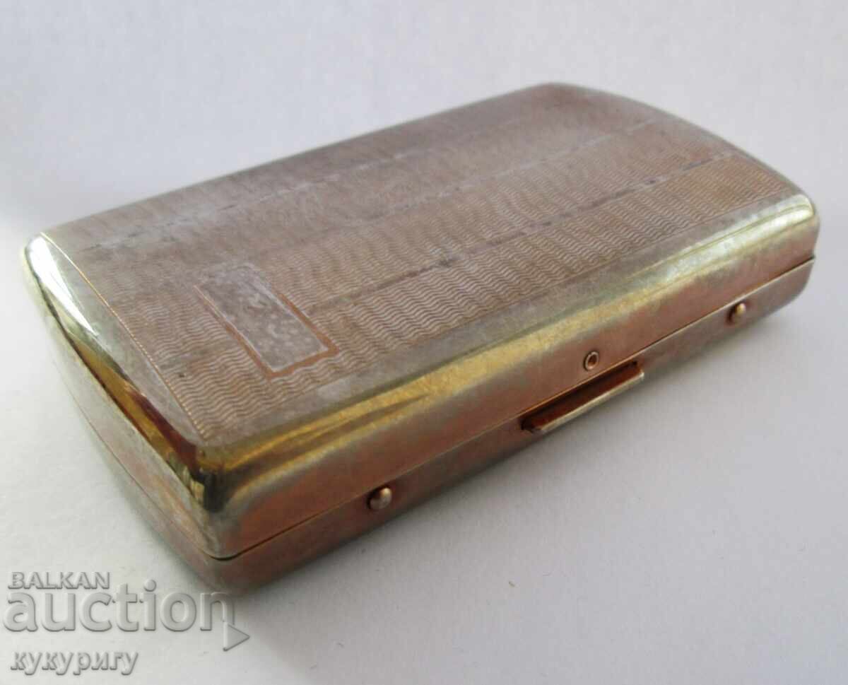 Old cigarette case with price 20.00 BGN | € 10.23 Old cigarette case with price 20.00 BGN | € 10.23