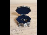 Metal jewelry box with jewelry!!!