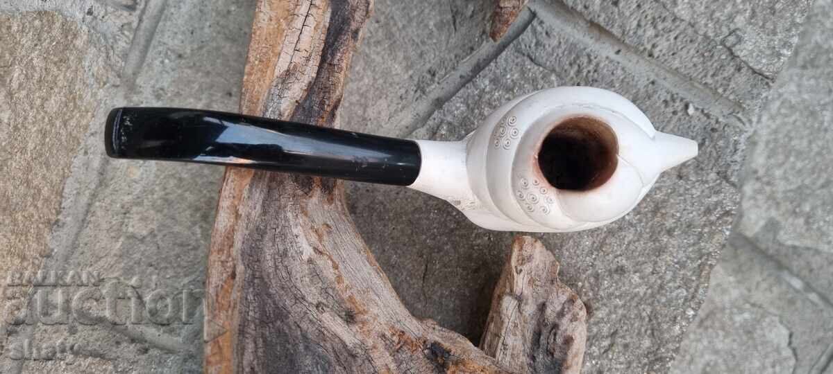 Δημοπρασία Ένας παλιός σωλήνας Δημοπρασία Ένας παλιός σωλήνας