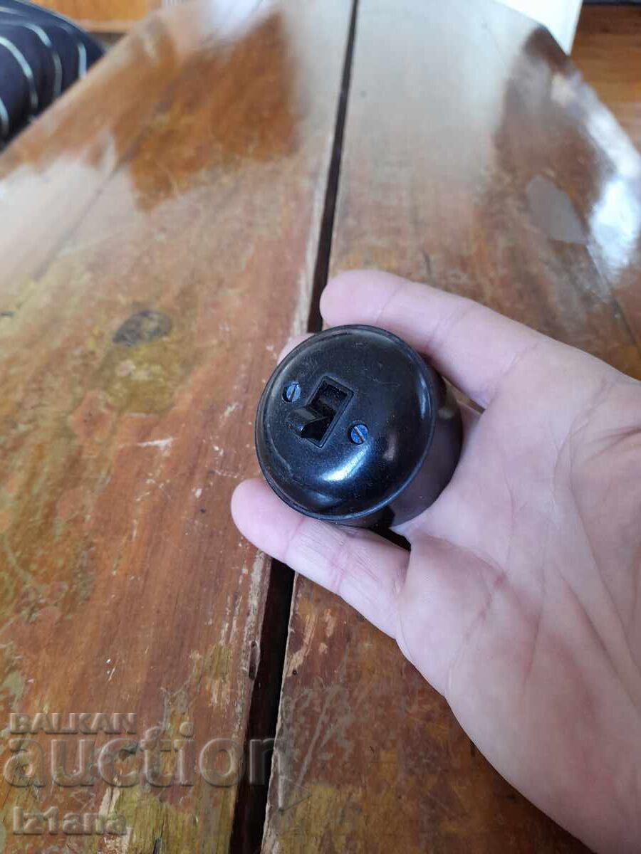 Old electrical switch with price 12.00 BGN | € 6.14 Old electrical switch with price 12.00 BGN | € 6.14