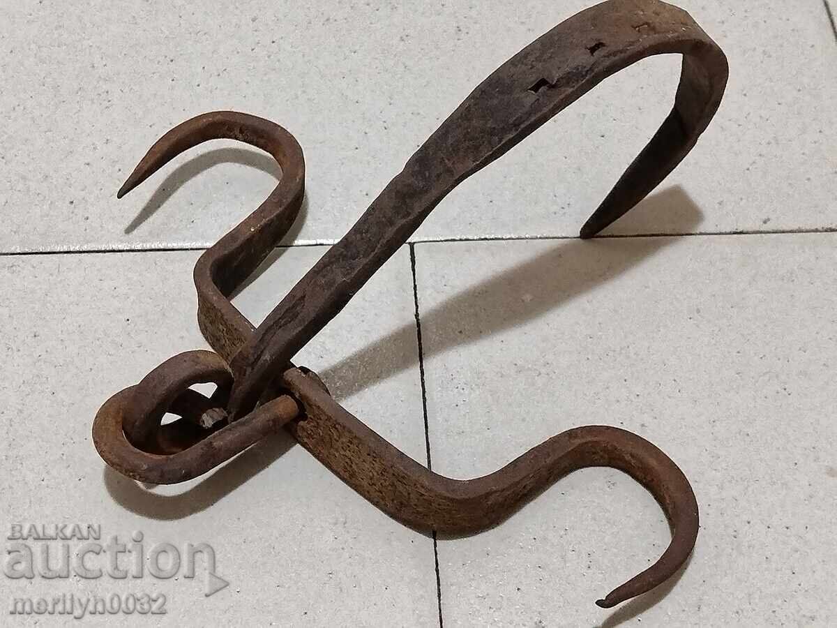 Delivery of Old hook, wrought iron hook Delivery of Old hook, wrought iron hook
