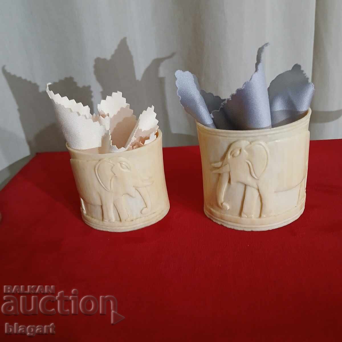 Auction Napkin holder set - bone Auction Napkin holder set - bone