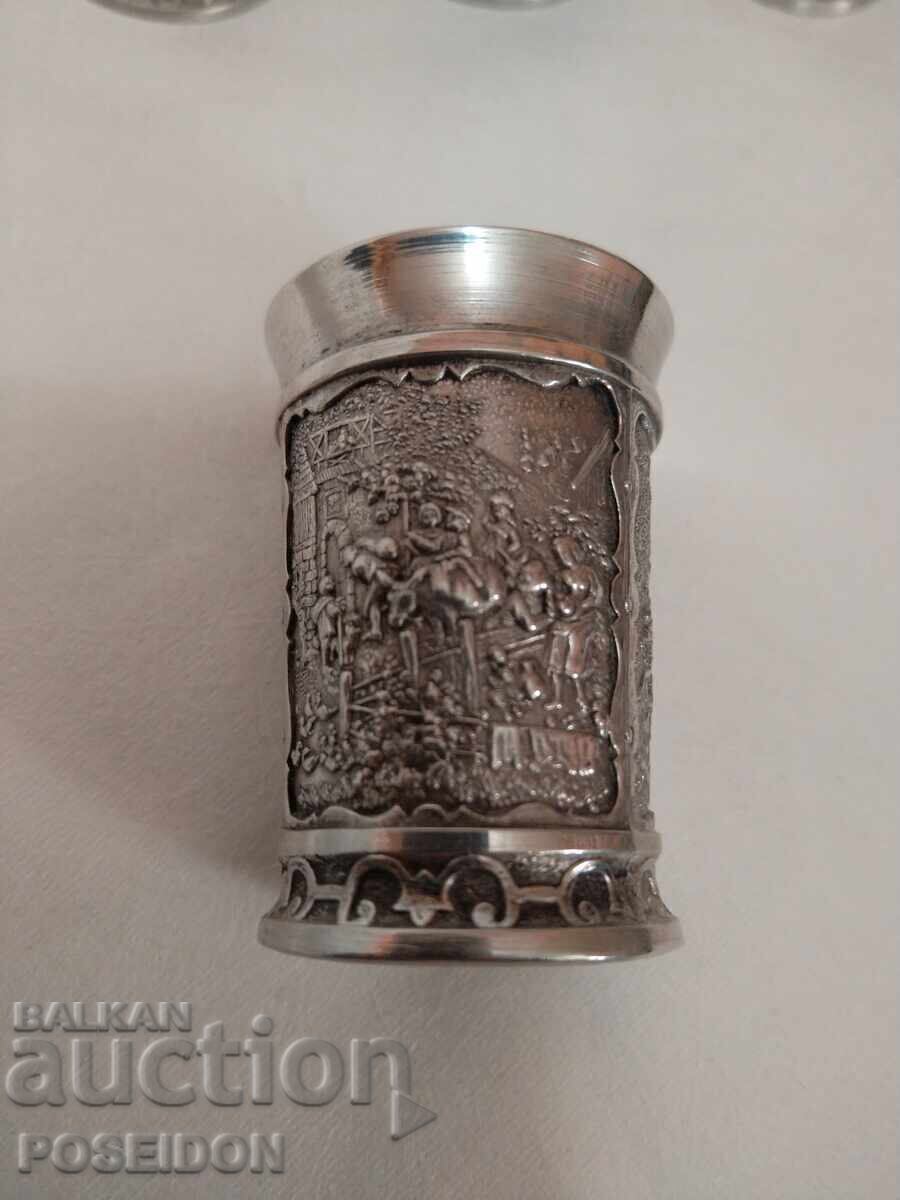 Auction TIN CUP Auction TIN CUP