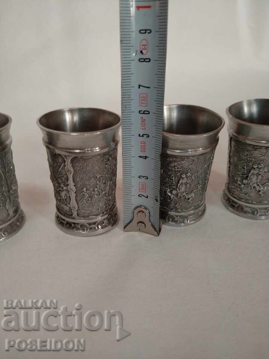 TIN CUP - 6 TIN CUP - 6