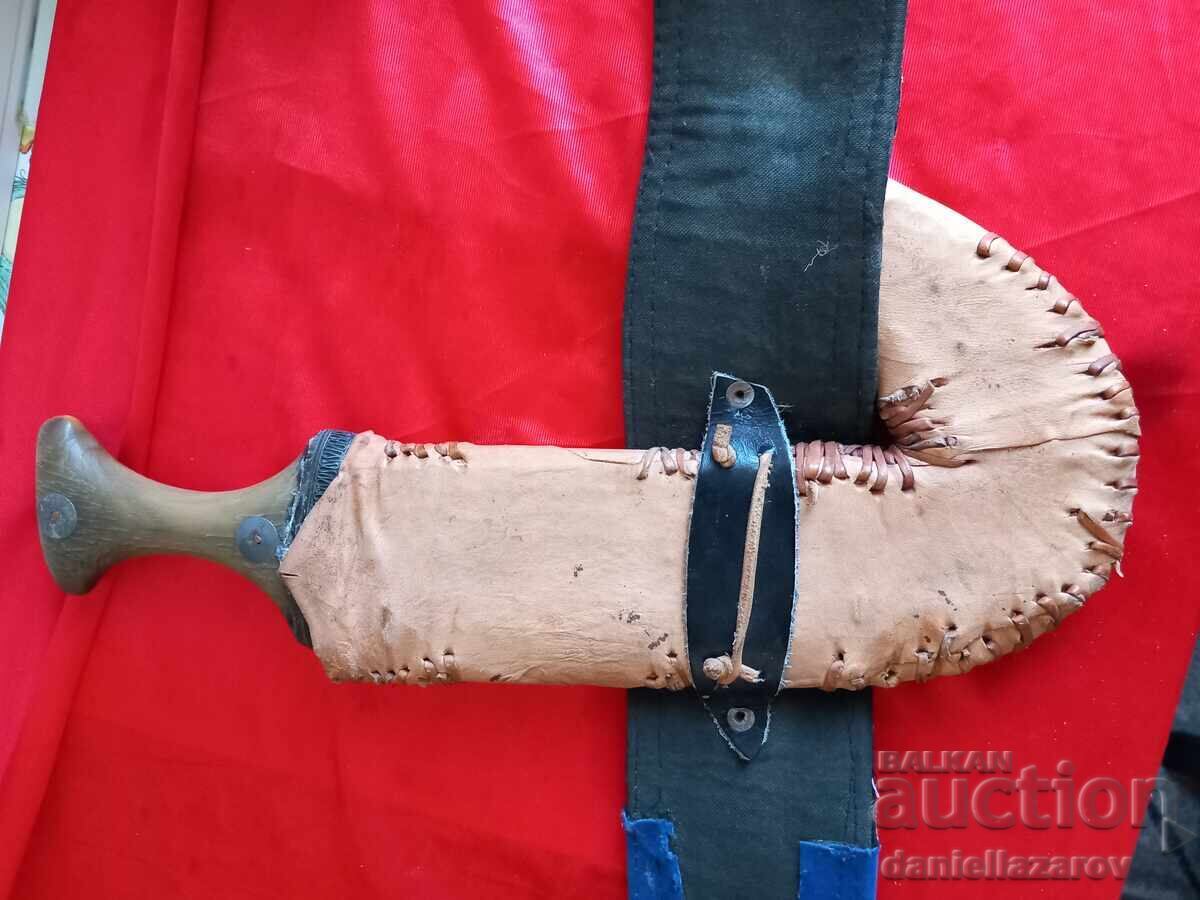 Licitație KHANJAR vechi cu centură, pumnal, pumnal