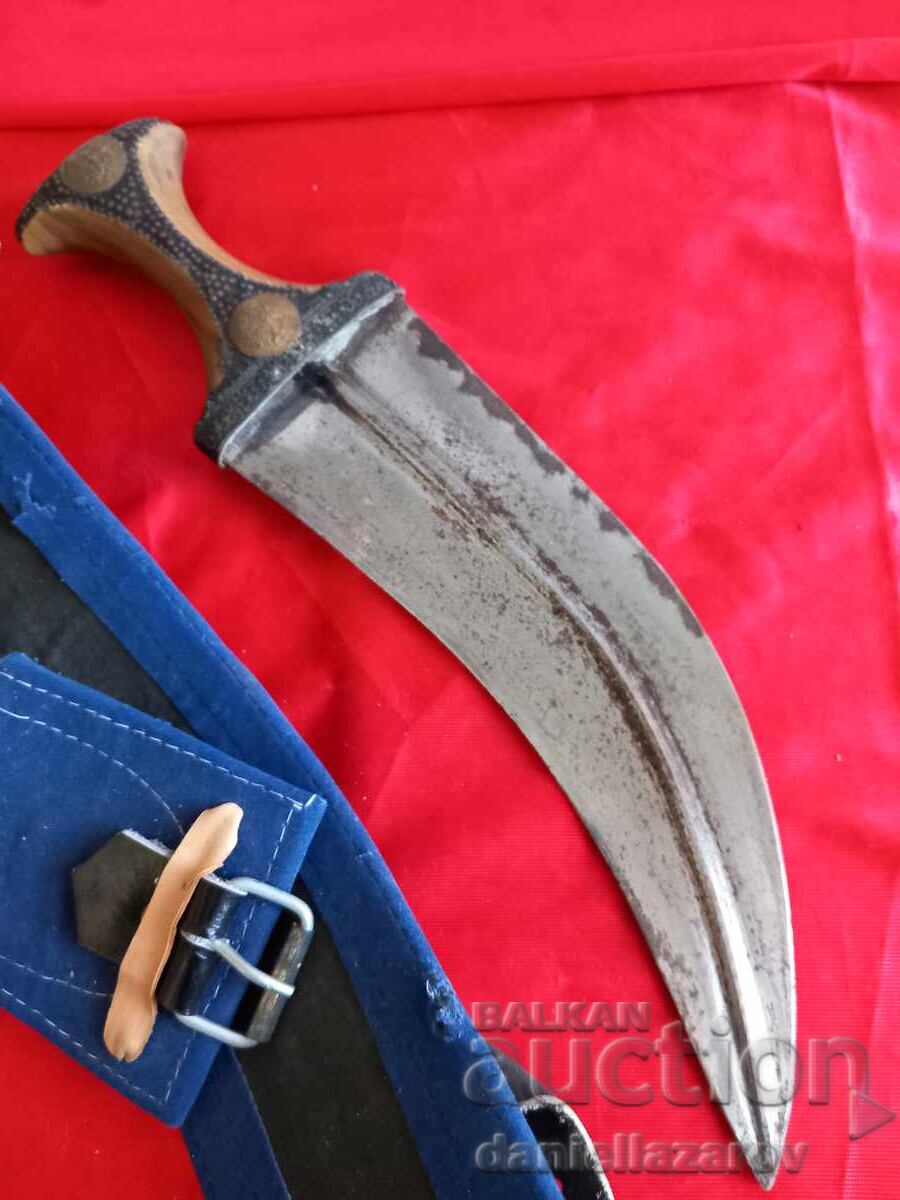 Delivery of Old KHANJAR with Belt, Dagger, Dagger Delivery of Old KHANJAR with Belt, Dagger, Dagger