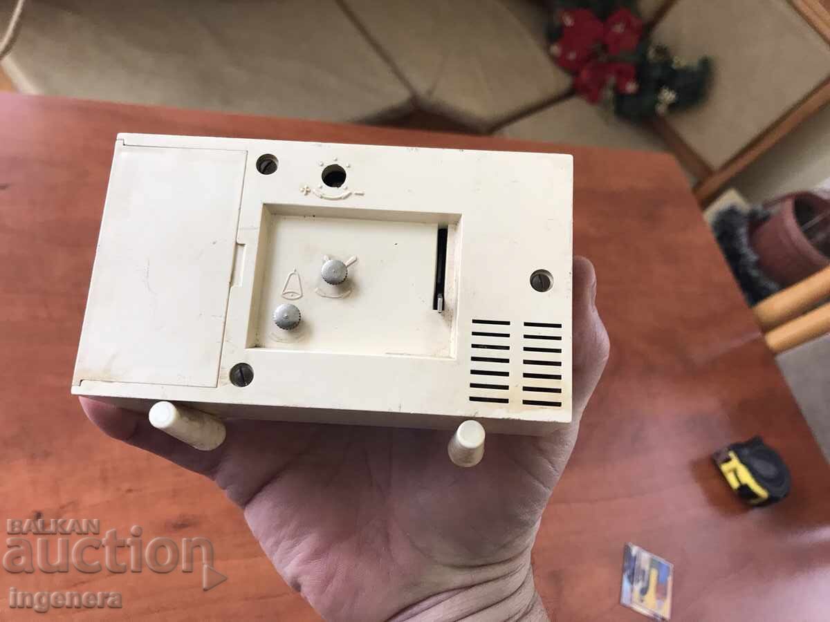 Auction  DESK CLOCK "SLAVA" "SLAVA" WORKS