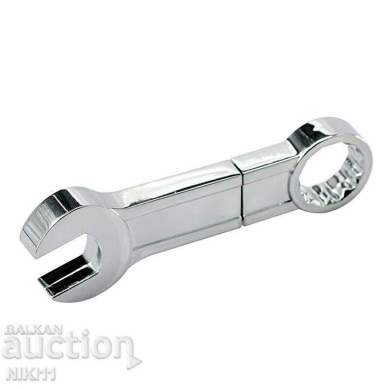 Bottle 32 gb. Wrench, flash key, USB wrench with price 24.00 BGN | € 12.27 Bottle 32 gb. Wrench, flash key, USB wrench with price 24.00 BGN | € 12.27