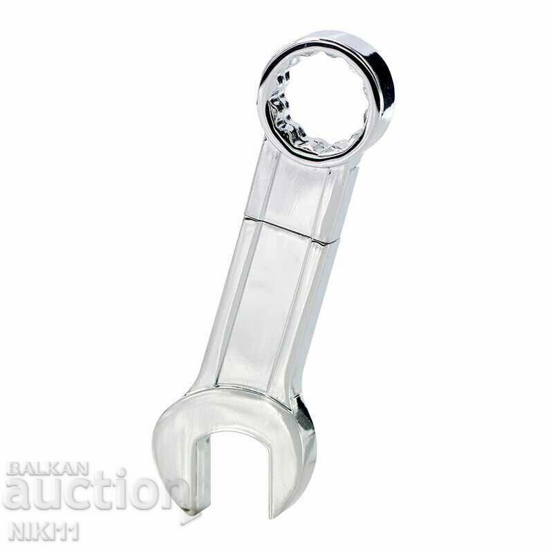 Auction Bottle 32 gb. Wrench, flash key, USB wrench Auction Bottle 32 gb. Wrench, flash key, USB wrench