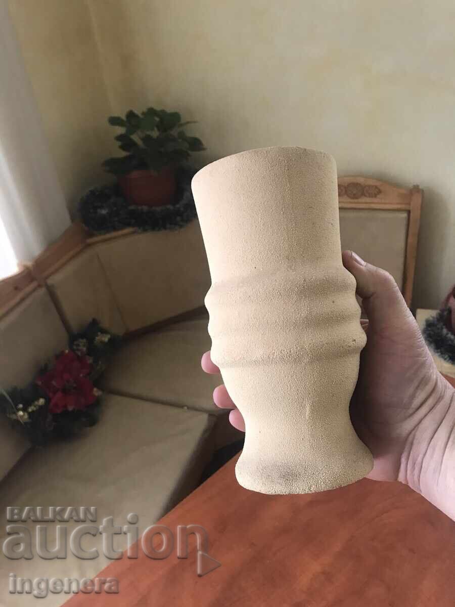 Auction  CERAMIC VASE