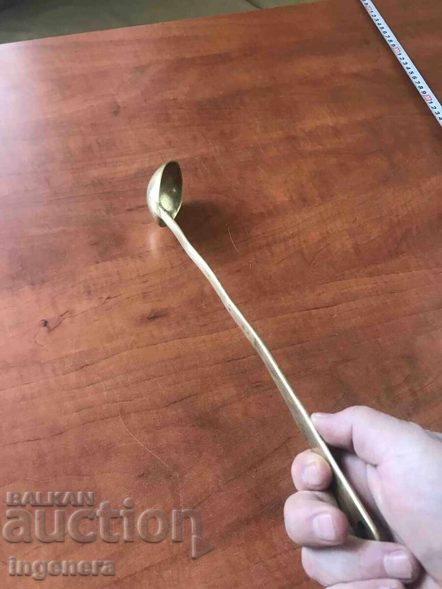 Delivery of BRONZE HONEY LACQUER ANTIQUE LARGE SPOON - 240 GR. Delivery of BRONZE HONEY LACQUER ANTIQUE LARGE SPOON - 240 GR.