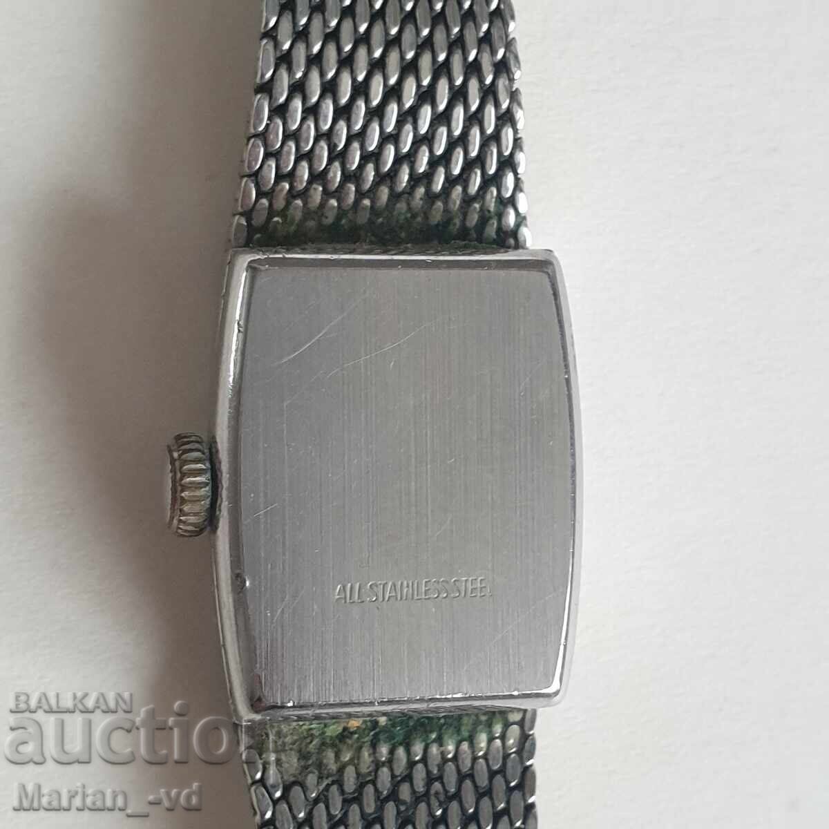 Delivery of Ladies quartz watch Delivery of Ladies quartz watch