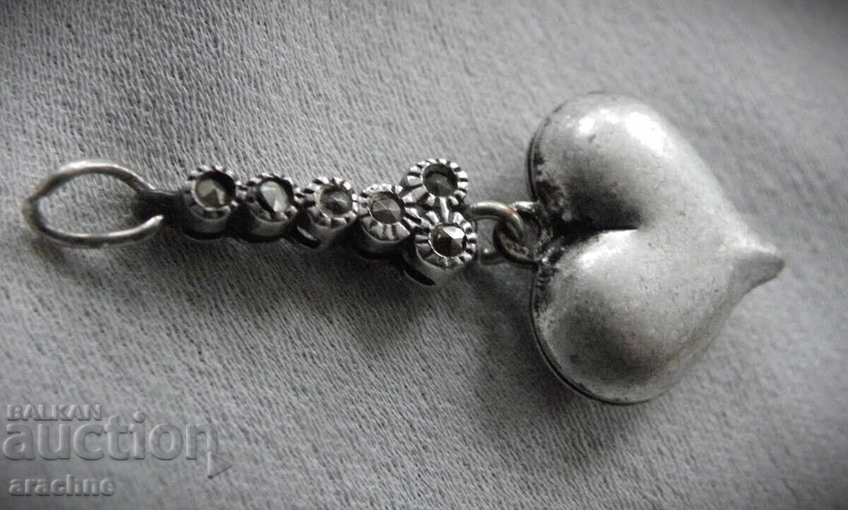 Silver medallion with marcasite with price 29.00 BGN | € 14.83 Silver medallion with marcasite with price 29.00 BGN | € 14.83