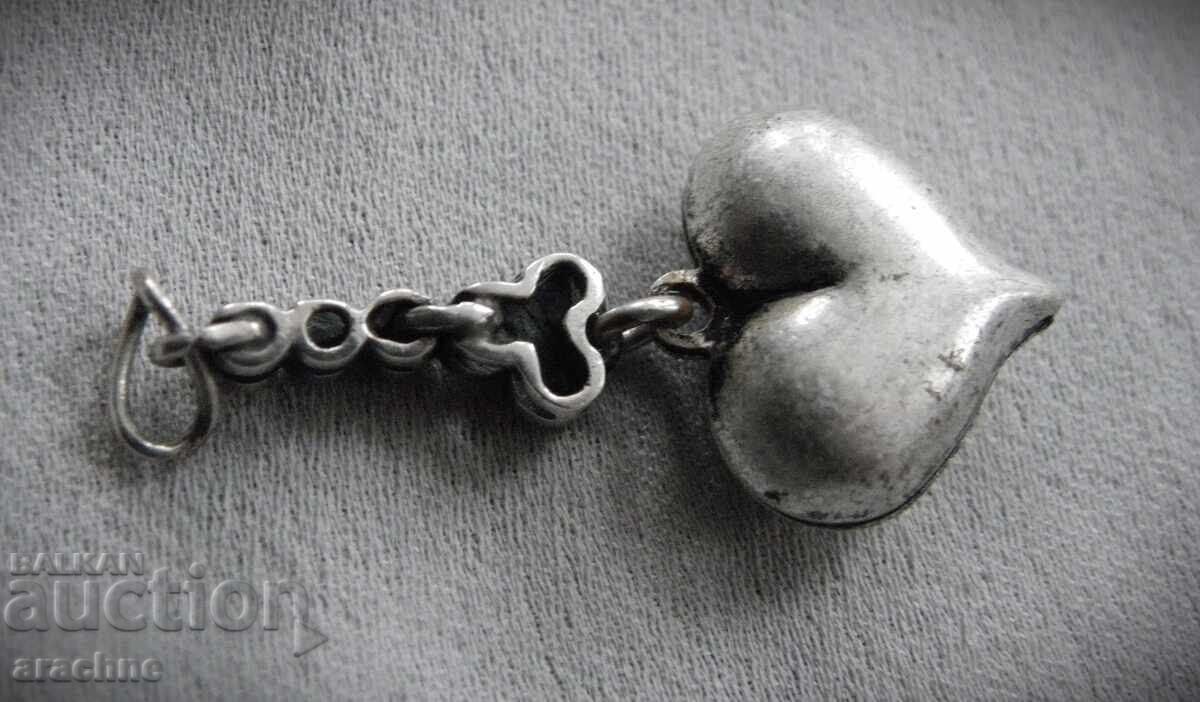 Auction Silver medallion with marcasite Auction Silver medallion with marcasite