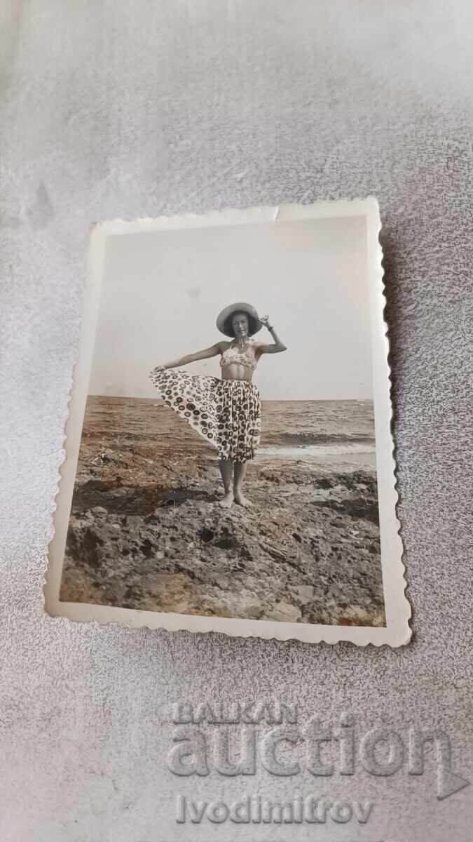 Снимка Млада жена Снимка Млада жена