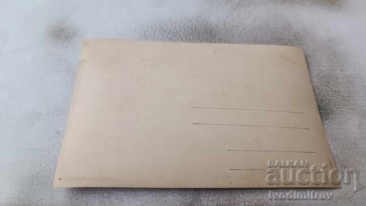 Φωτογραφία Γυναίκα και νεαρό κορίτσι με τιμή 1.75 BGN | € 0.89 Φωτογραφία Γυναίκα και νεαρό κορίτσι με τιμή 1.75 BGN | € 0.89