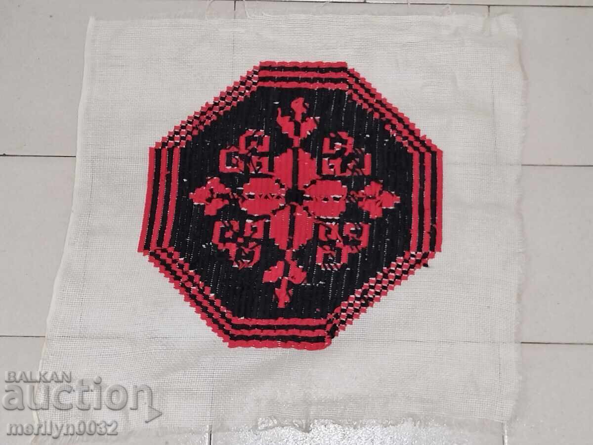 Embroidery for a pillowcase costume - 6 Embroidery for a pillowcase costume - 6