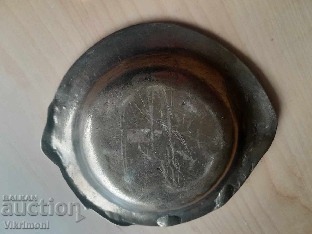 Bronze, art nouveau, floral theme, dish, plate with price 45.00 BGN | € 23.01 Bronze, art nouveau, floral theme, dish, plate with price 45.00 BGN | € 23.01