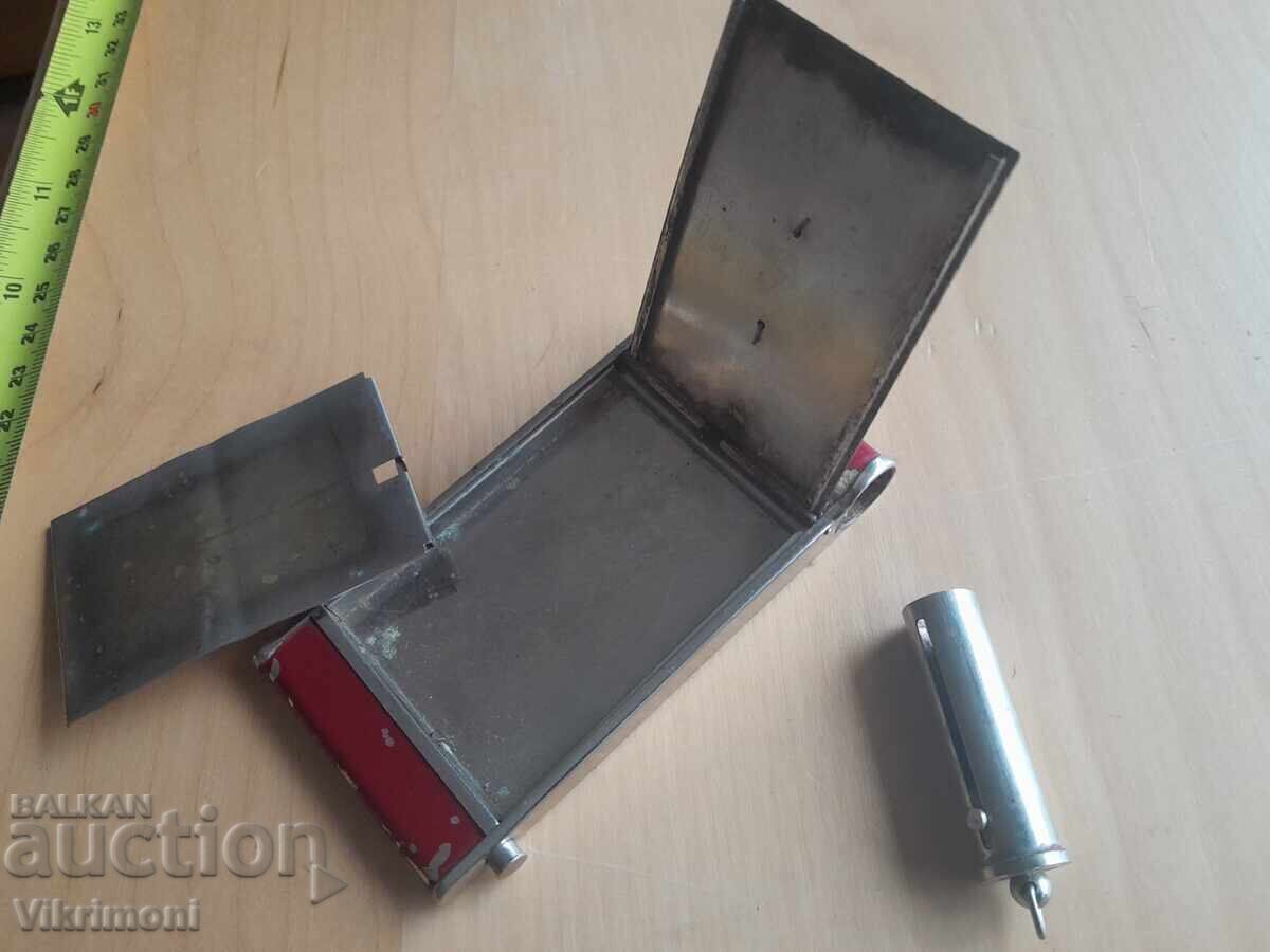 Vintage powder compact, mirror, box, lipstick, with price 50.00 BGN | € 25.56 Vintage powder compact, mirror, box, lipstick, with price 50.00 BGN | € 25.56