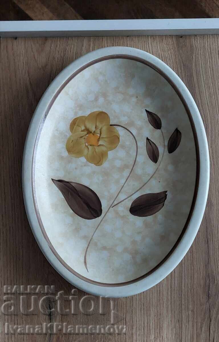 Bol din ceramică excelent pentru cunoscători