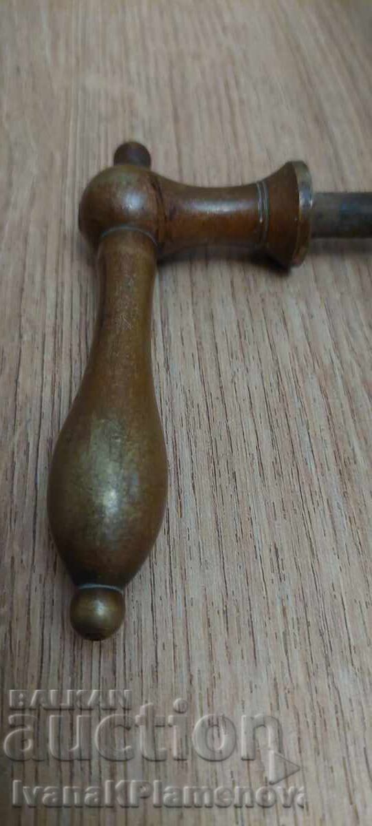 Delivery of Vintage bronze door handles for collectors Delivery of Vintage bronze door handles for collectors