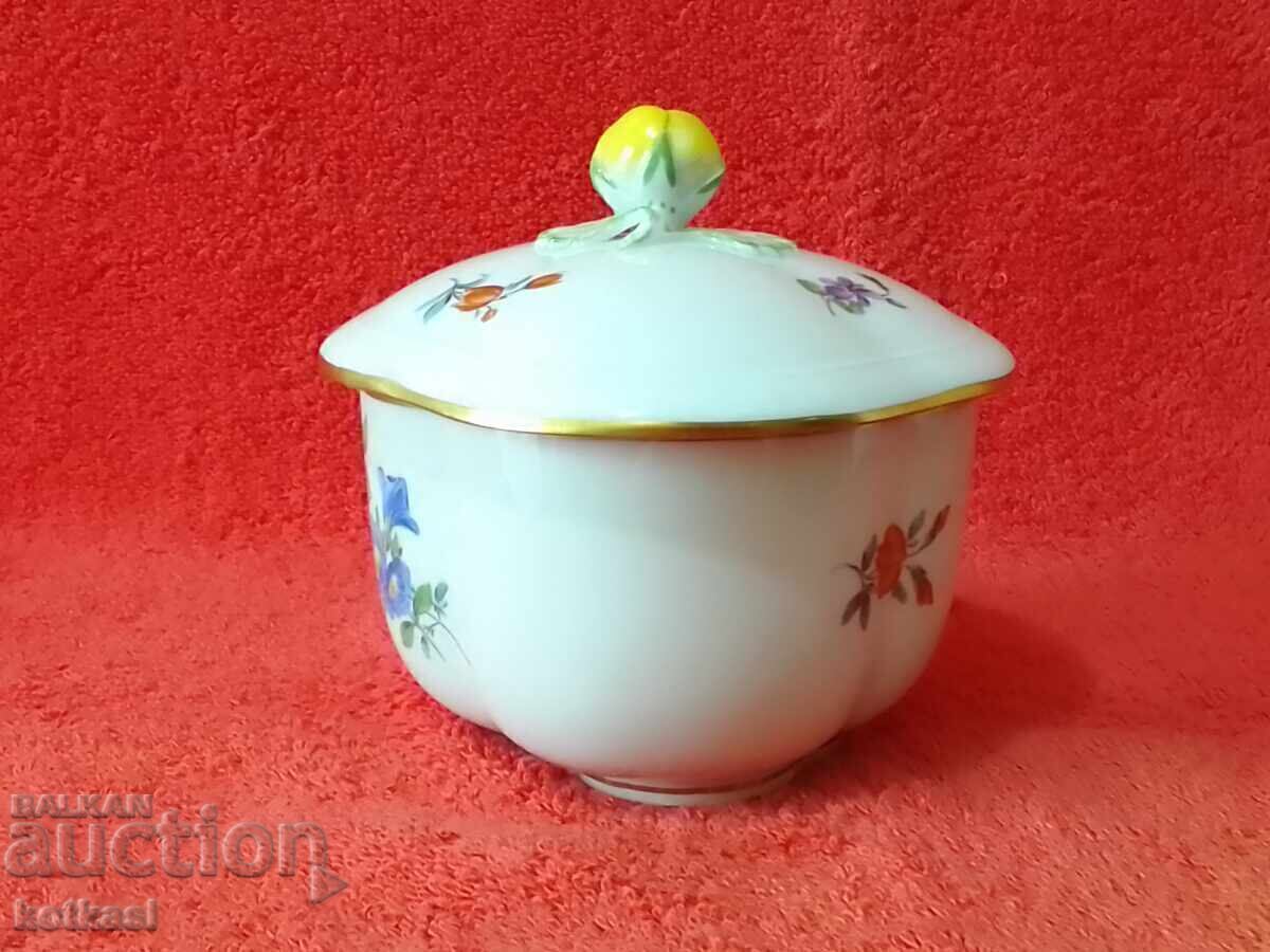 Livrarea Vechi vas din porțelan Germania flori Meissen Meissen aurire Livrarea Vechi vas din porțelan Germania flori Meissen Meissen aurire