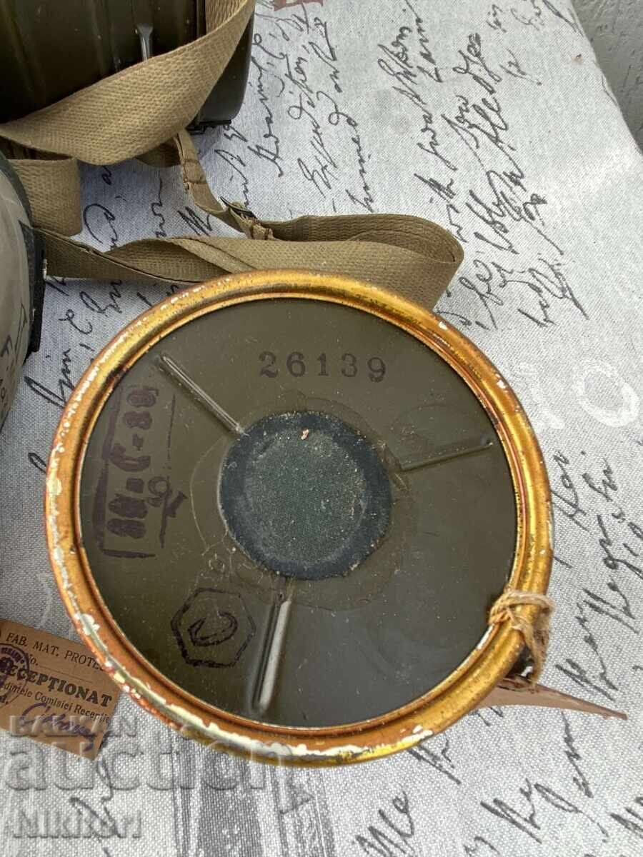 WW2 Gas Mask Romania 1939 F.M.P. Md. 35 - 6 WW2 Gas Mask Romania 1939 F.M.P. Md. 35 - 6