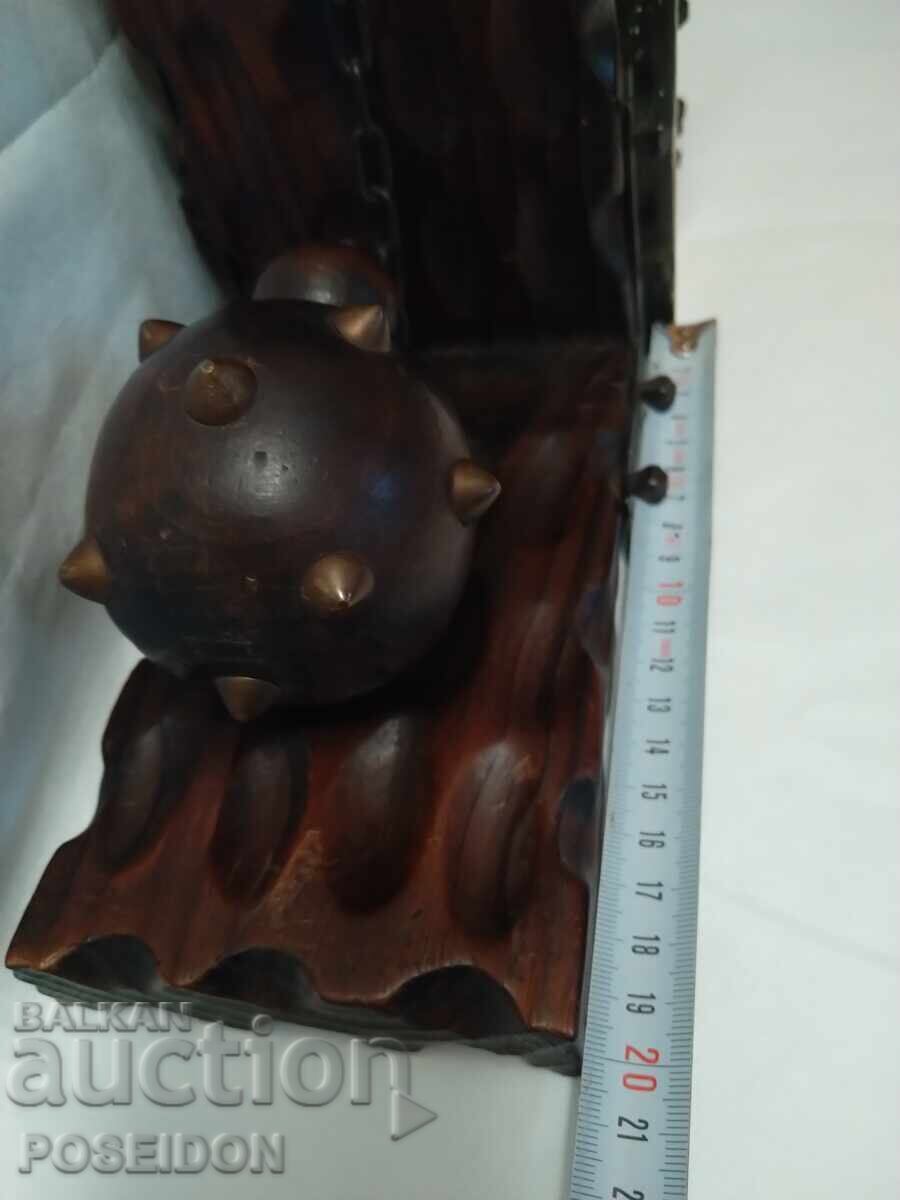 Доставка на Стари дървени стойки за книги Доставка на Стари дървени стойки за книги