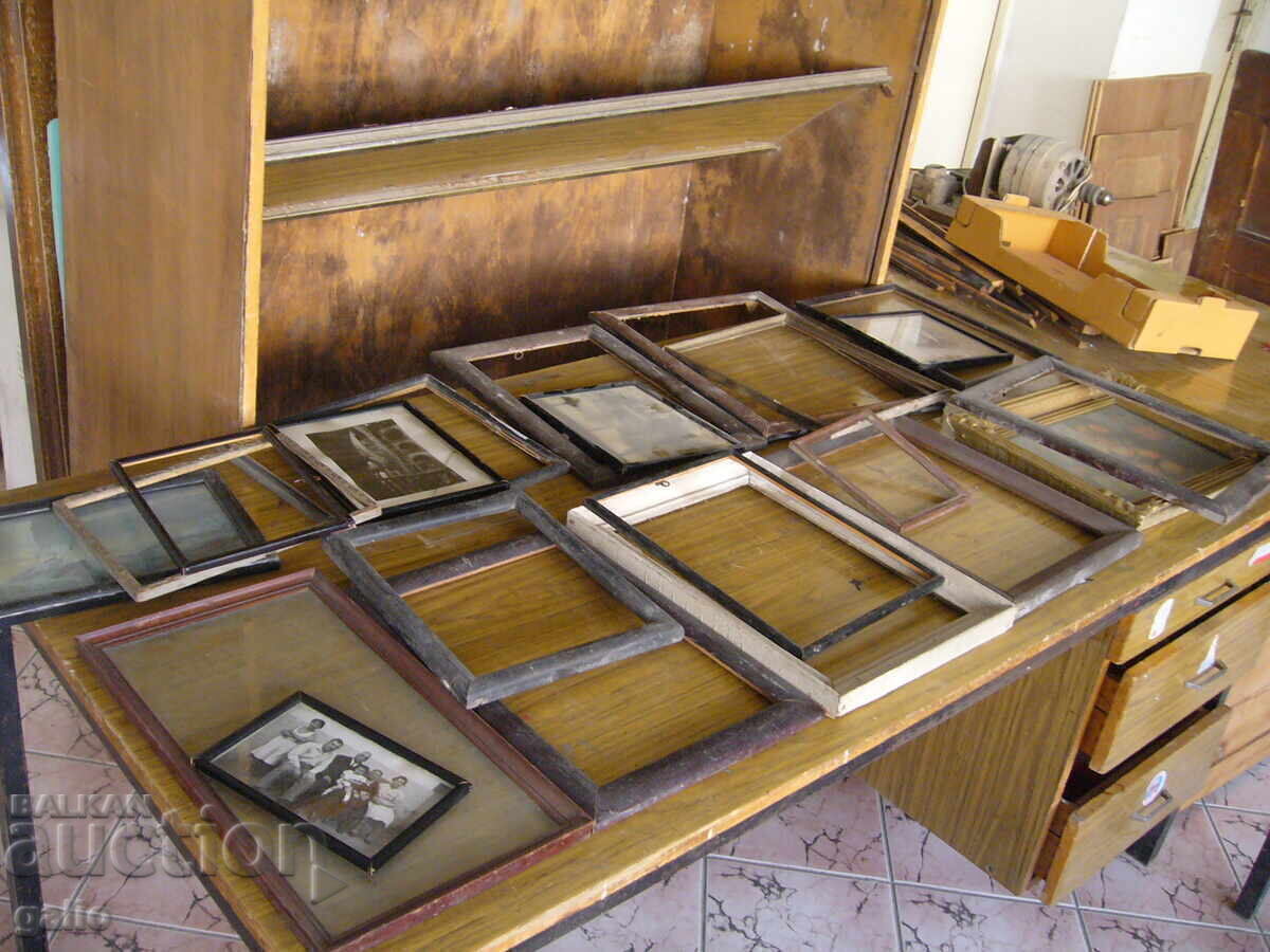 Antique Photo and Picture Frames - and from 10lv each with price 10.00 BGN | € 5.11 Antique Photo and Picture Frames - and from 10lv each with price 10.00 BGN | € 5.11