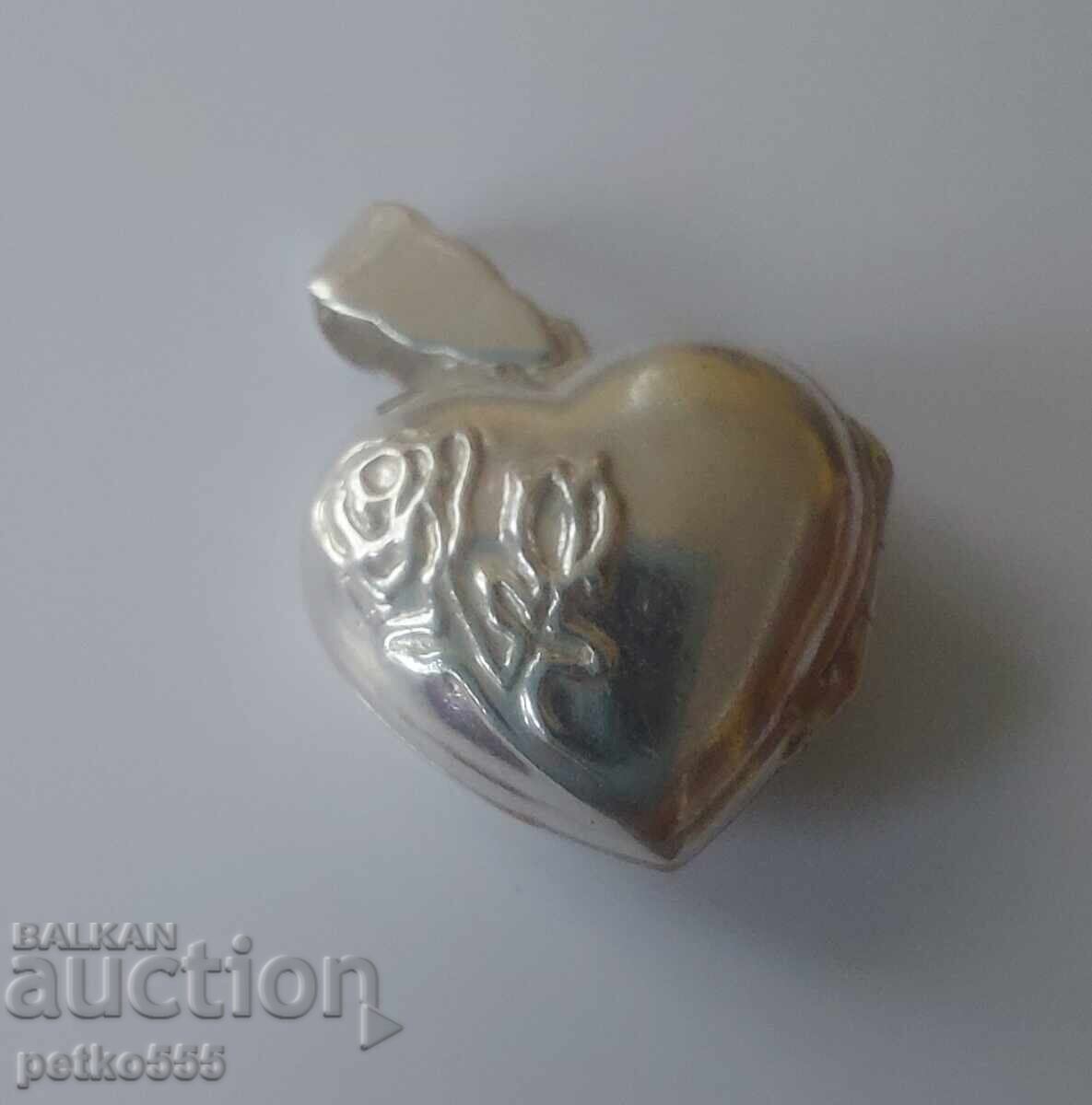 Women's silver pendant