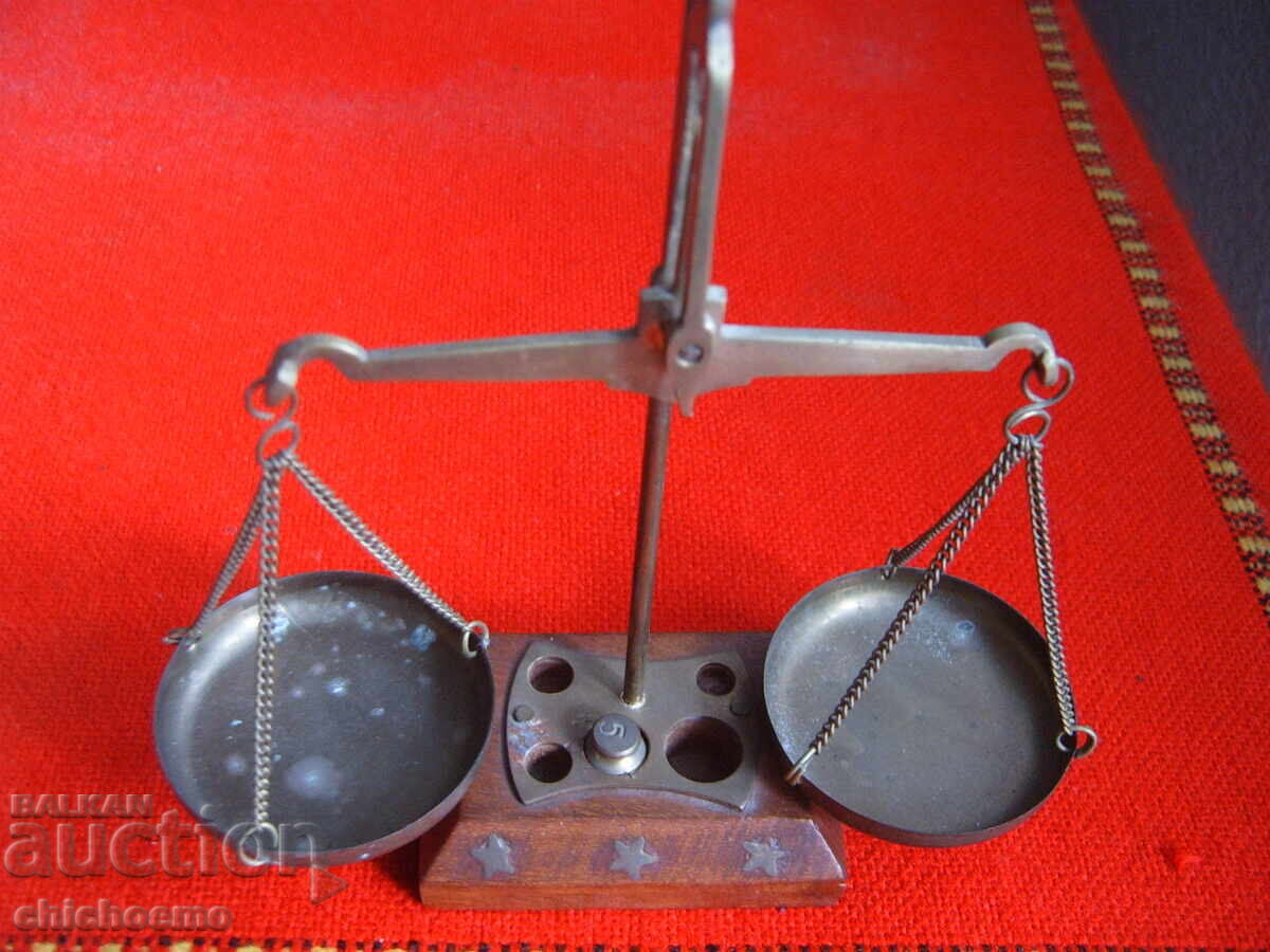 Old jewelry scale for interior with price 19.95 BGN | € 10.20 Old jewelry scale for interior with price 19.95 BGN | € 10.20
