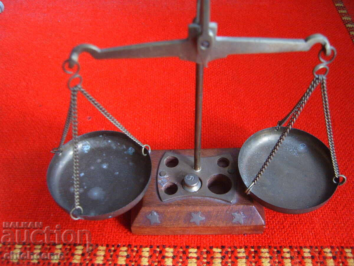 Auction Old jewelry scale for interior Auction Old jewelry scale for interior