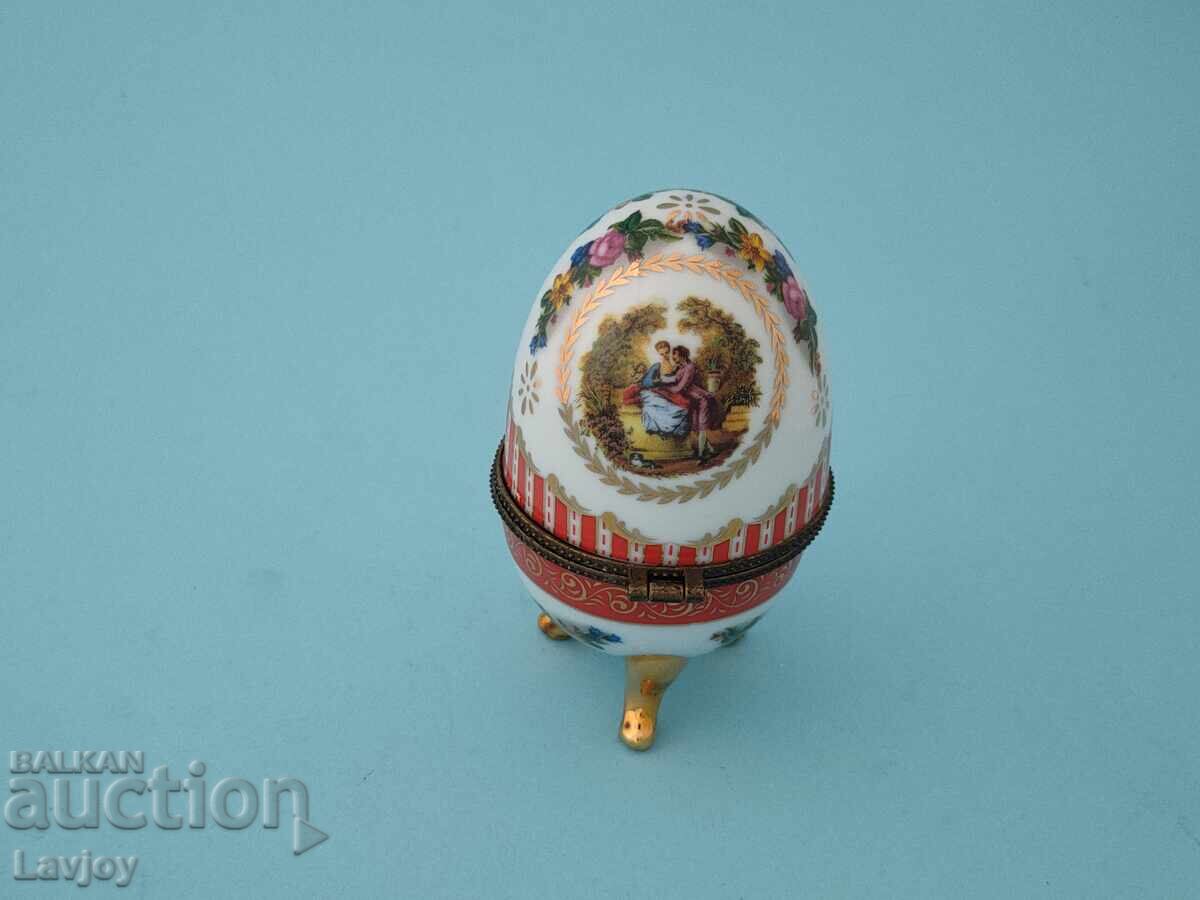 Delivery of Porcelain egg Romantic scene Faberge type Delivery of Porcelain egg Romantic scene Faberge type