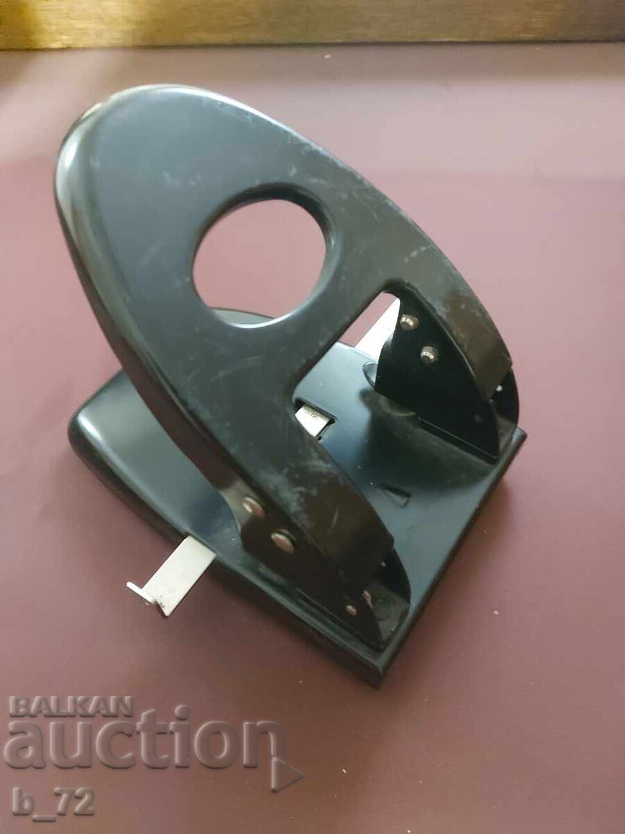 Аукцион Стар масивен и голям перфоратор