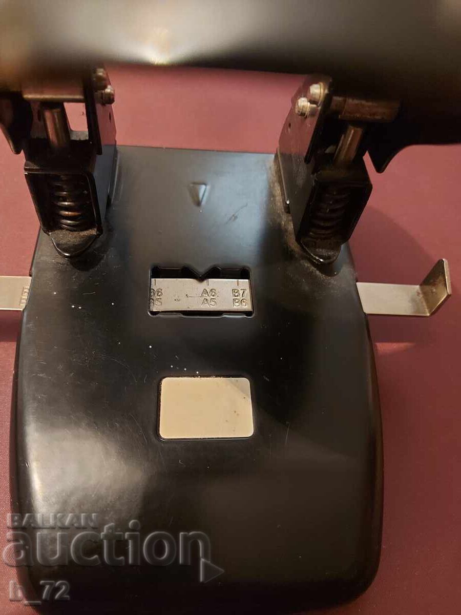 Стар масивен и голям перфоратор - 6