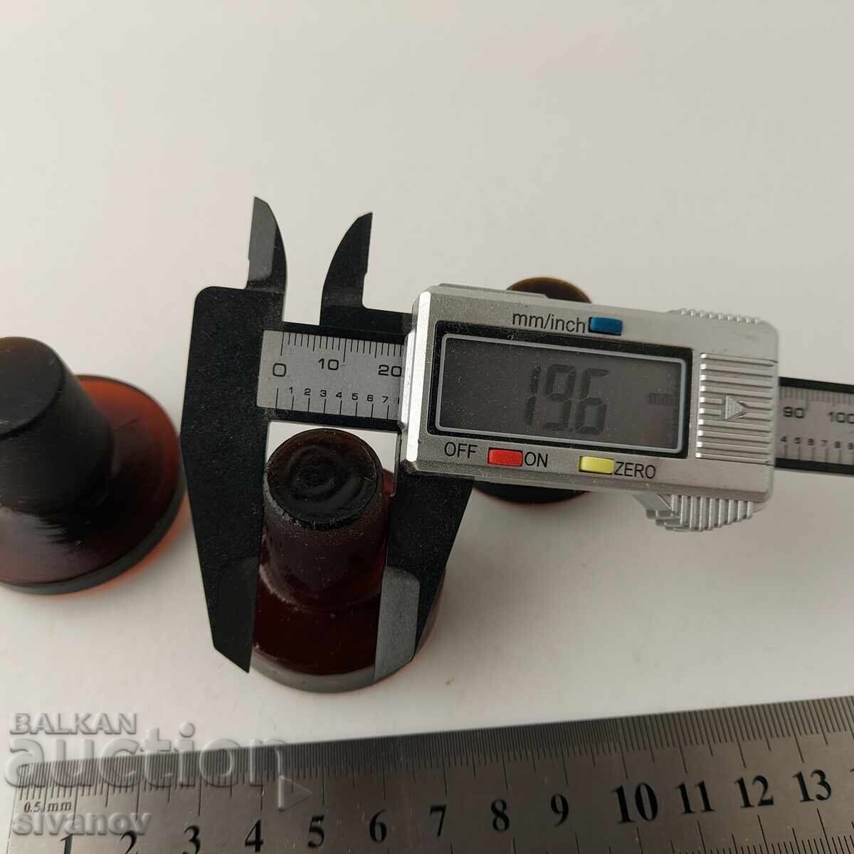 Lot of 3 glass stoppers for apothecary bottles B0026 - 5 Lot of 3 glass stoppers for apothecary bottles B0026 - 5