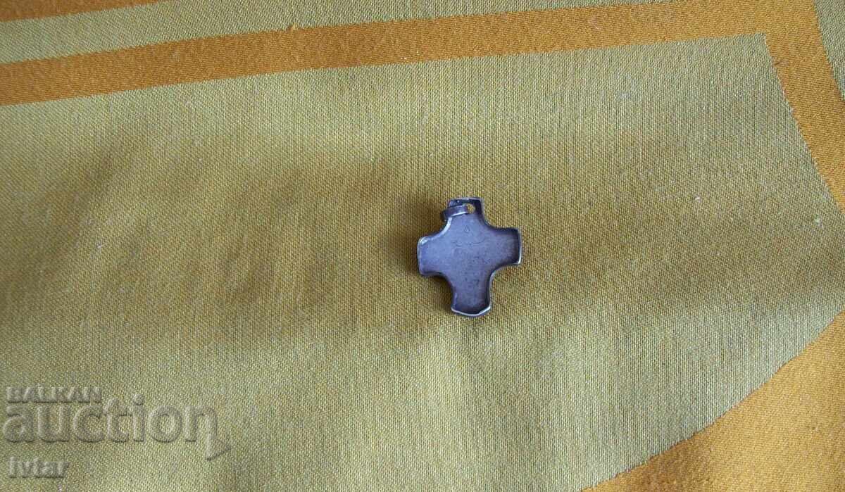 Παράδοση Παλαιός ελληνικός ασημένιος σταυρός με γρανάτη Παράδοση Παλαιός ελληνικός ασημένιος σταυρός με γρανάτη