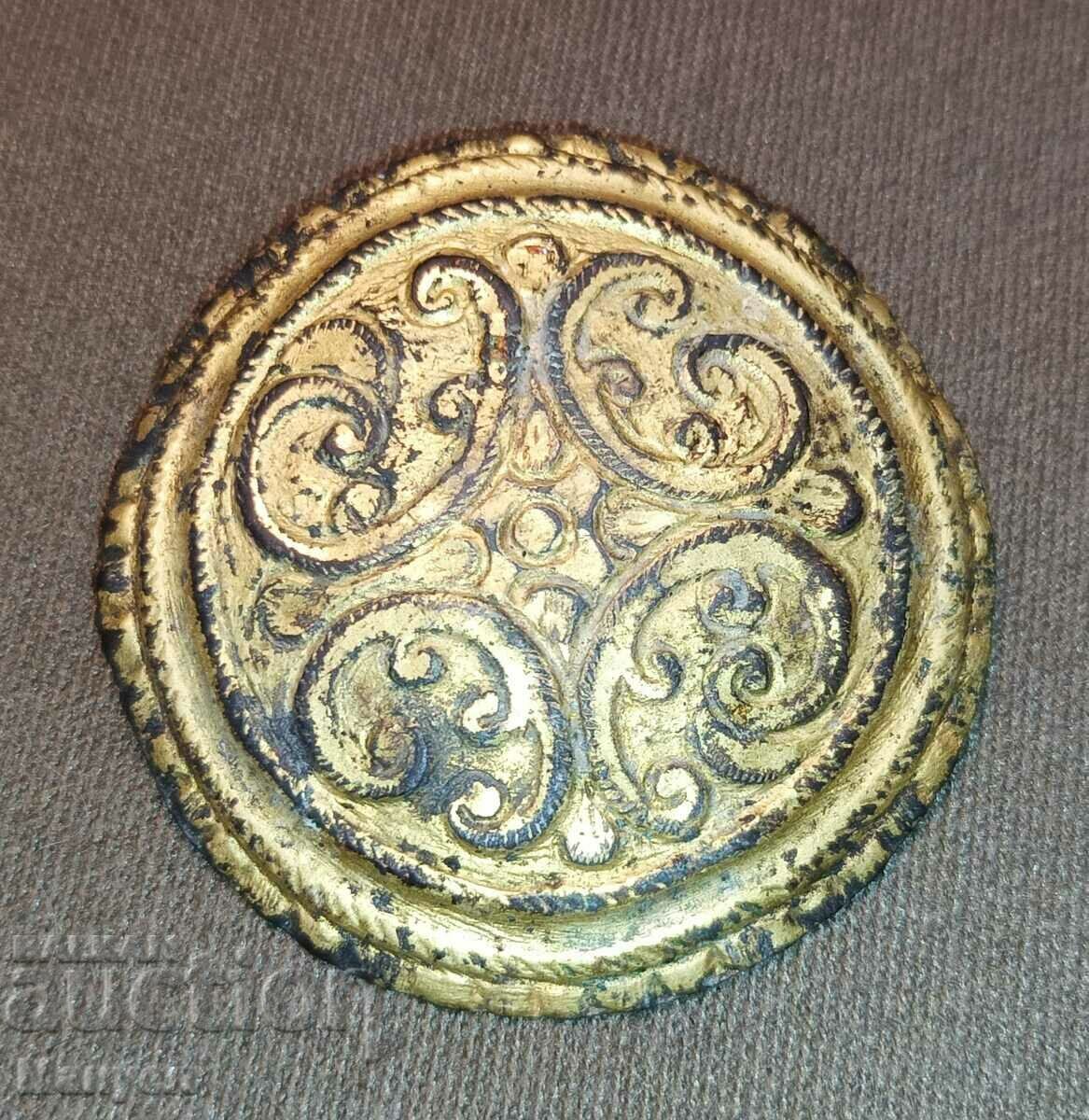 Renaissance pin, mercury gilding, silver. Renaissance pin, mercury gilding, silver.