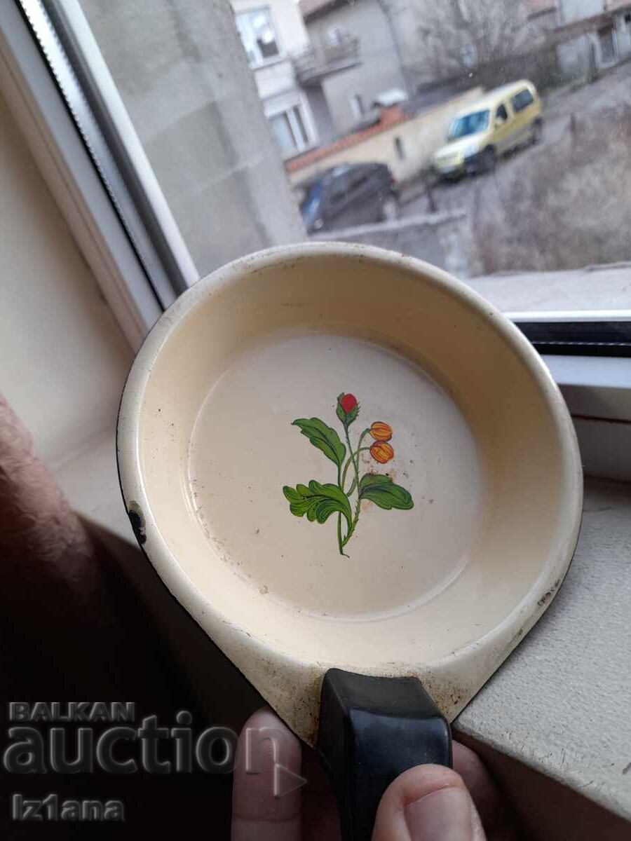 Παράδοση Παλιό σμάλτο τηγάνι ομελέτας, ταψί