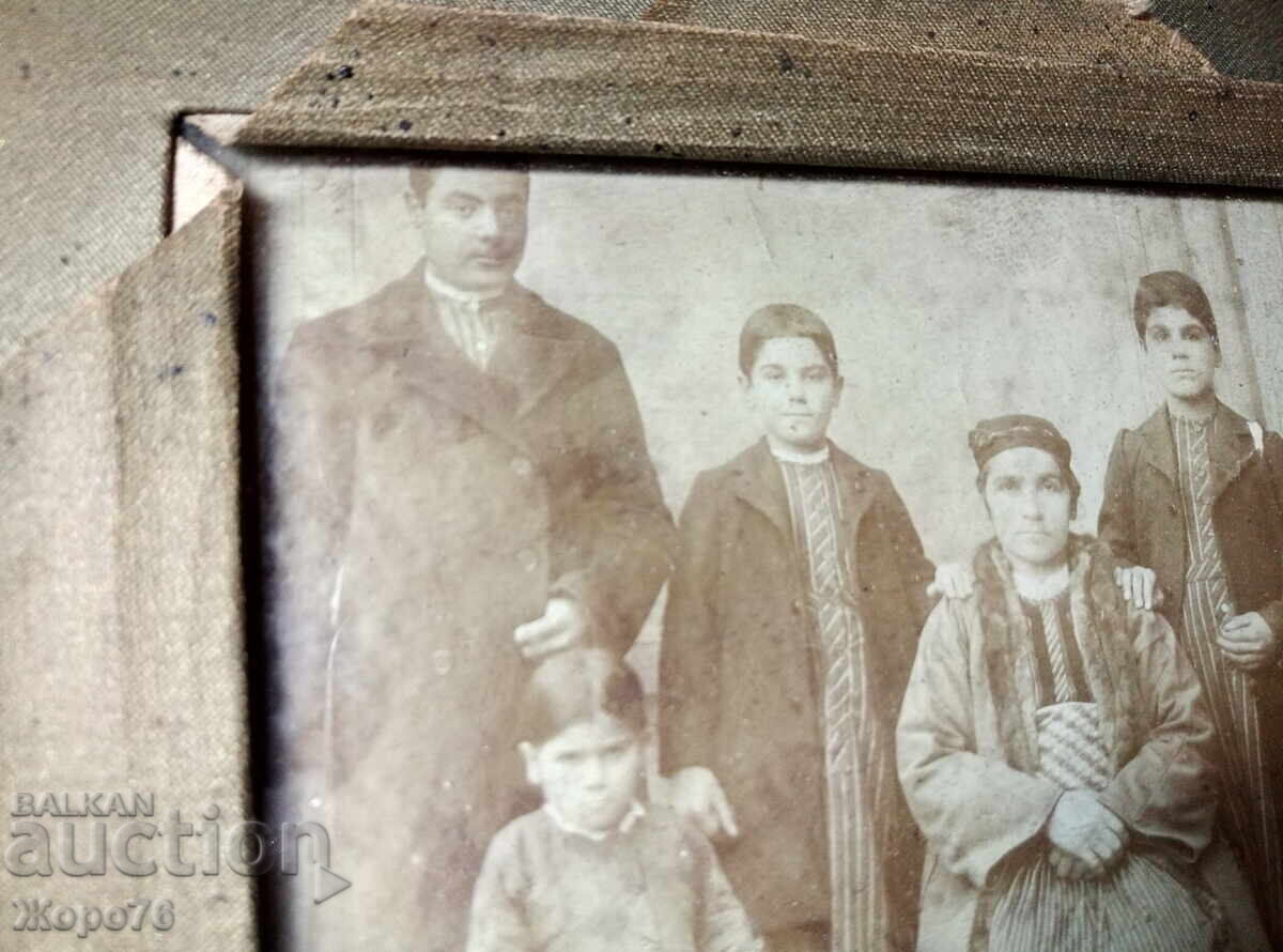 ΦΩΤΟΓΡΑΦΙΑ MANOLOV Μαύρο Λευκό ΒΑΣΙΛΙΚΗ ΦΩΤΟΓΡΑΦΙΑ ΠΛΟΥΤΟΥ ΟΙΚΟΓΕΝΕΙΑΣ - 5 ΦΩΤΟΓΡΑΦΙΑ MANOLOV Μαύρο Λευκό ΒΑΣΙΛΙΚΗ ΦΩΤΟΓΡΑΦΙΑ ΠΛΟΥΤΟΥ ΟΙΚΟΓΕΝΕΙΑΣ - 5