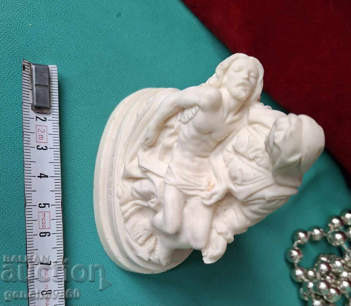 Auction Small replica of the Pieta statue Auction Small replica of the Pieta statue
