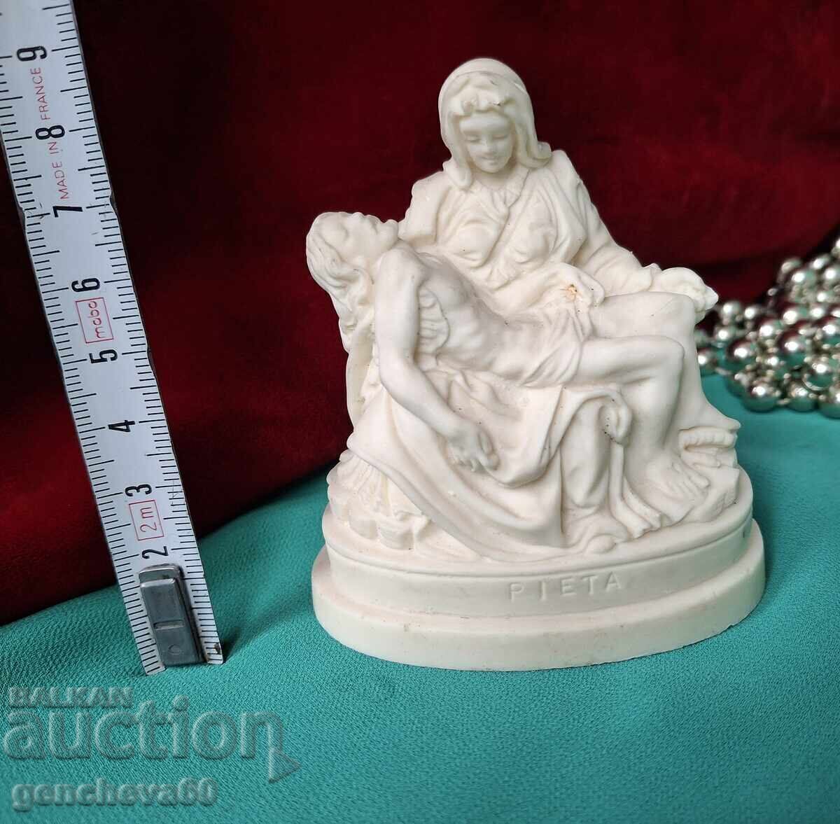 Livrarea O replică mică a statuii Pieței