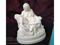 Small replica of the Pieta statue