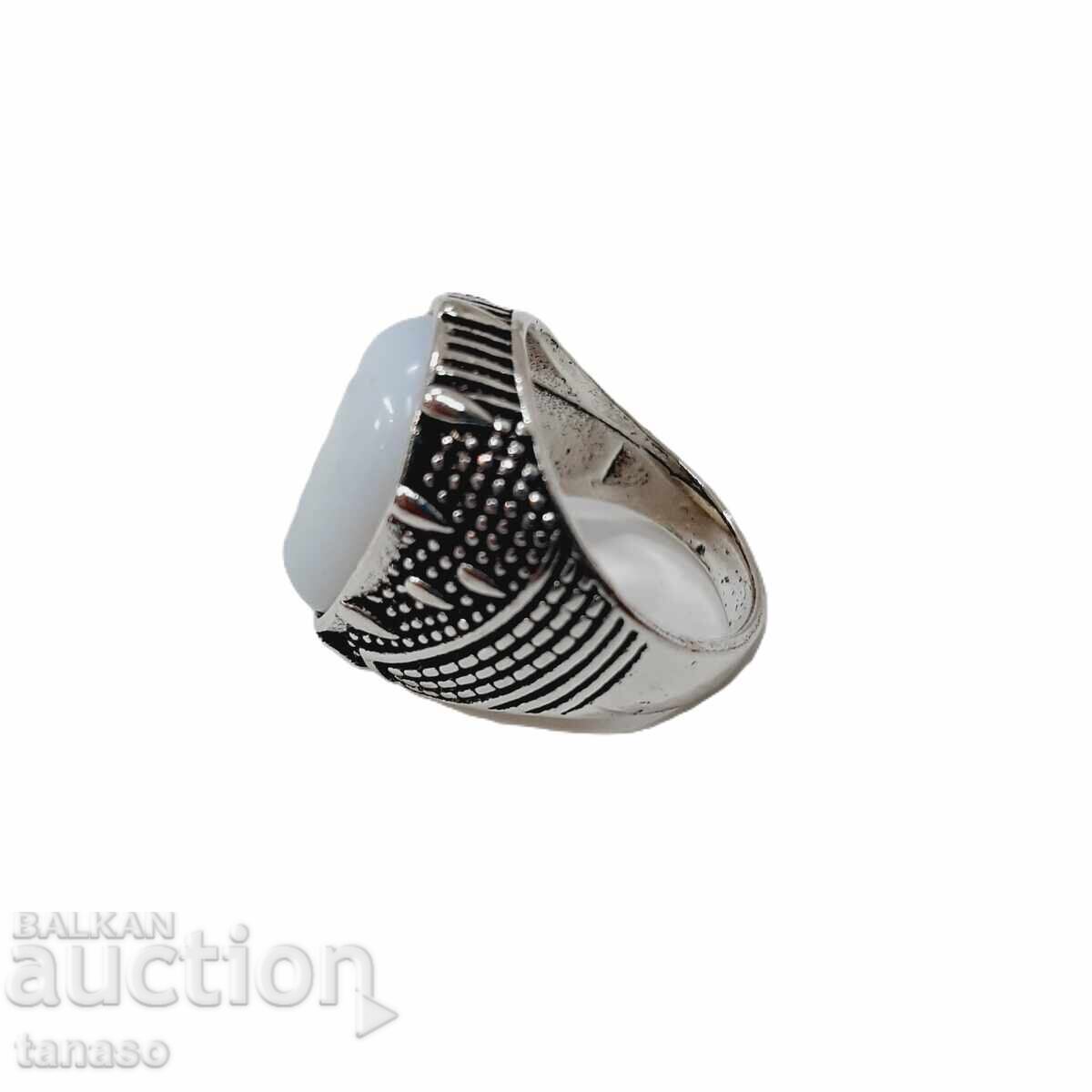 Ring with milky opal Ring with milky opal