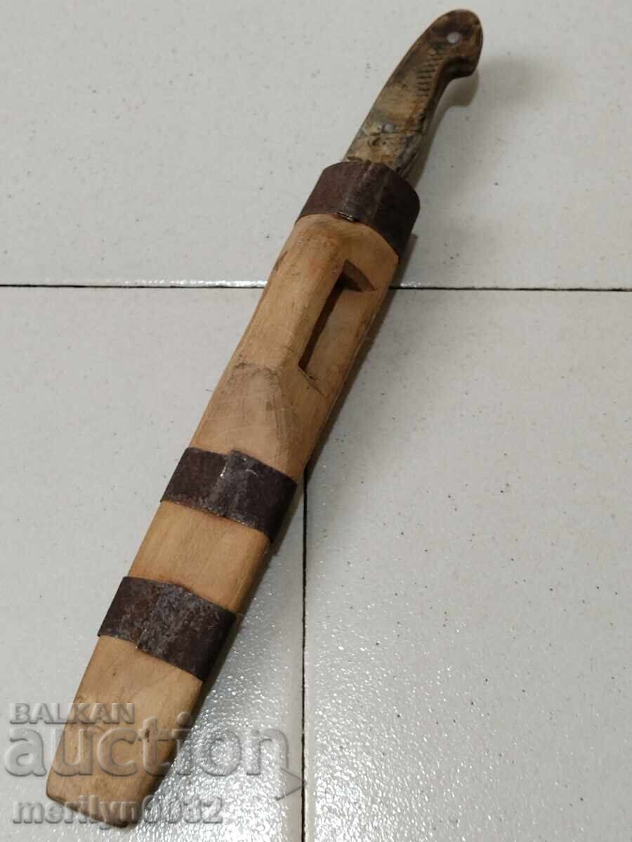 Auction Shepherd's knife with scabbard Karakulak Chiren horn Chekia Auction Shepherd's knife with scabbard Karakulak Chiren horn Chekia