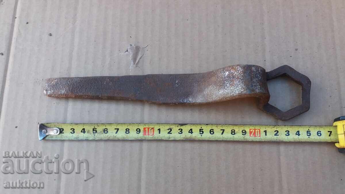 FORGED CHRISTMAS KEY FROM A WAGON with price 2.99 BGN | € 1.53 FORGED CHRISTMAS KEY FROM A WAGON with price 2.99 BGN | € 1.53