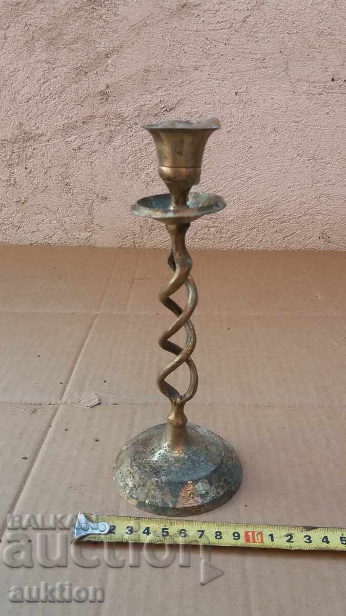 Auction designer bronze candlestick Auction designer bronze candlestick