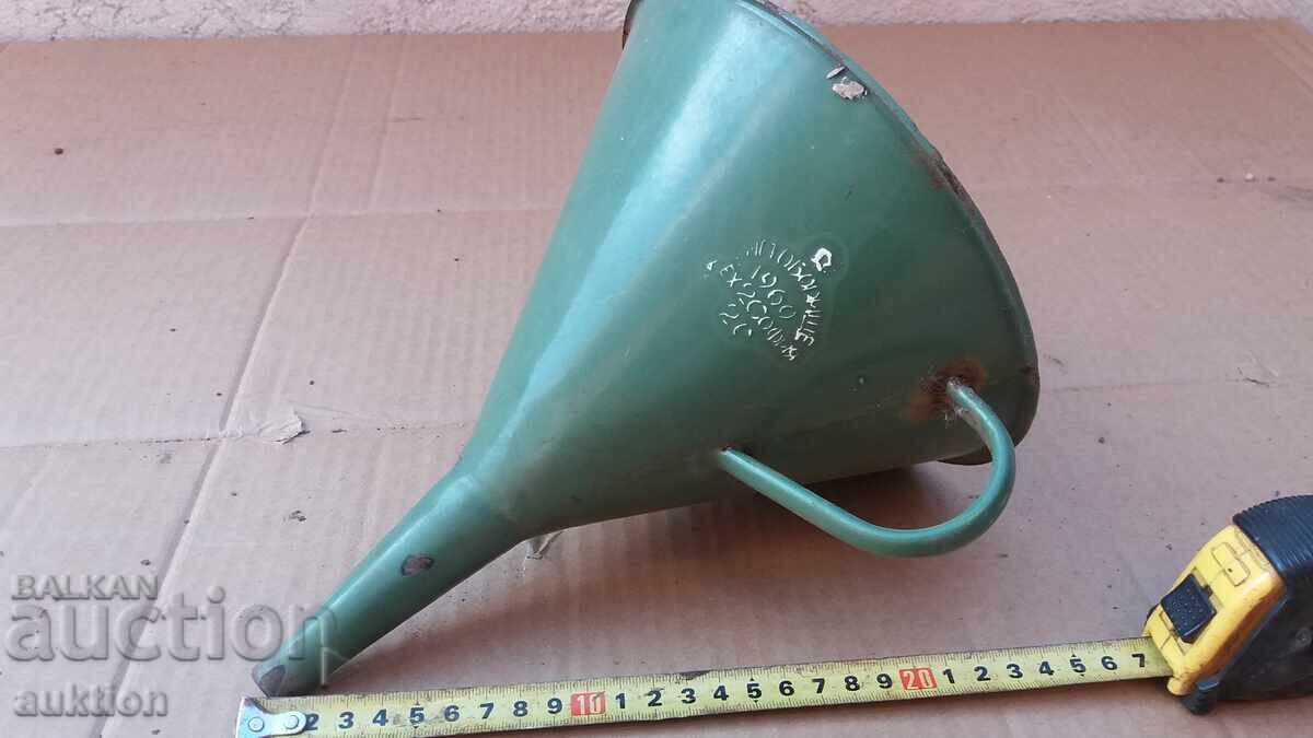 SOC. ENAMELED FUNNEL - 5 SOC. ENAMELED FUNNEL - 5