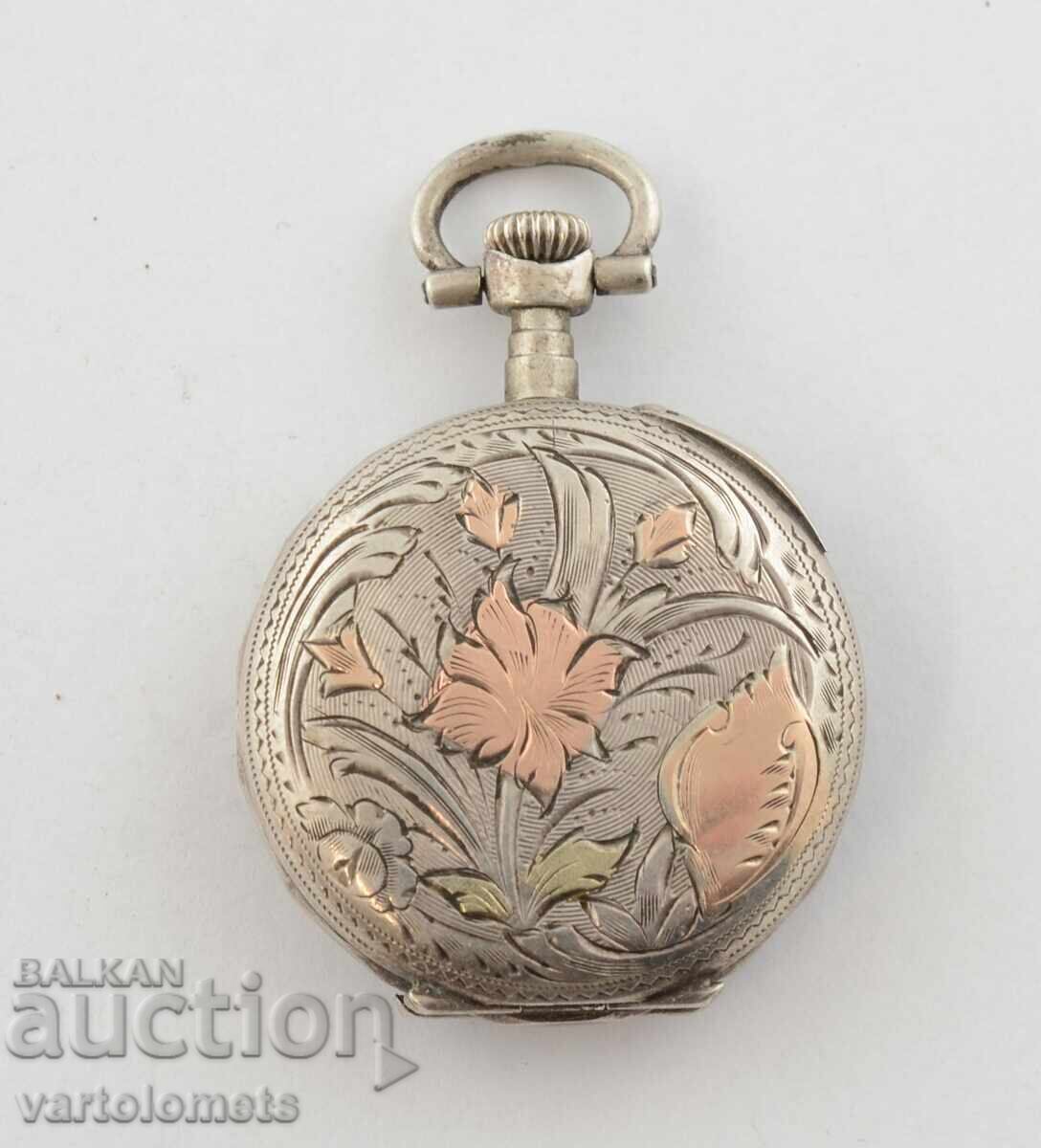 Ceas de buzunar argintiu antic - nu funcționează cu preț 38.00 BGN | € 19.43 Ceas de buzunar argintiu antic - nu funcționează cu preț 38.00 BGN | € 19.43